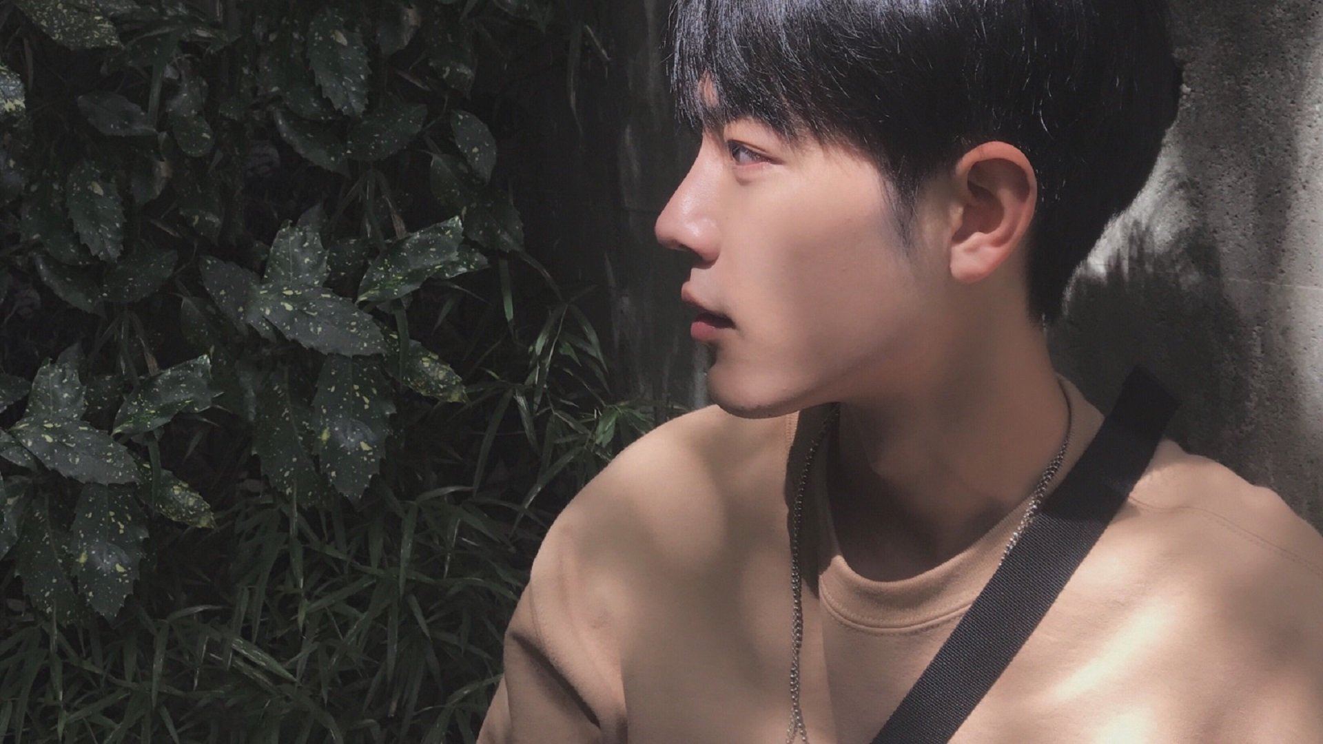 leyu乐鱼官网登录入口-举重项目冬训强化动作稳定性和力量提升，举重队训练视频