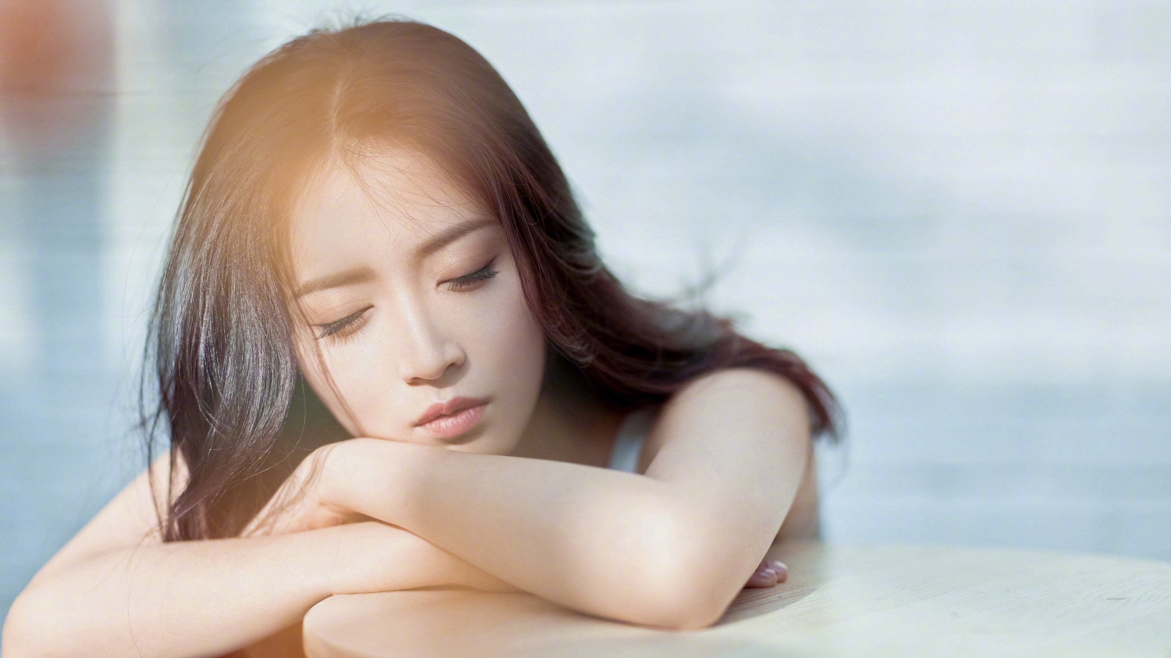 APP下载 LY Sports-防守反击球队是否以中场硬度弥补边路劣势，防守反击的球队